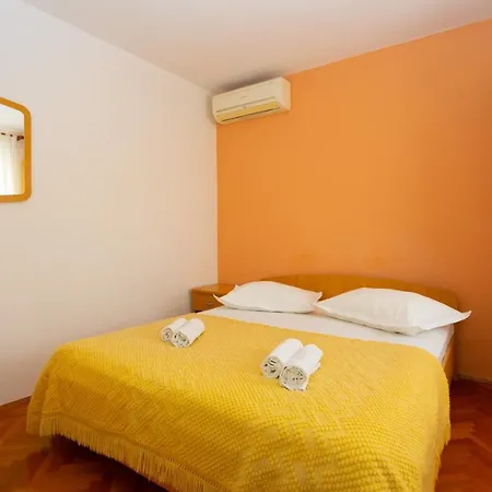 Vranjes 2 * Podgora