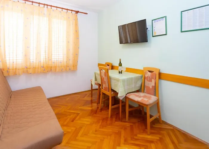 Apartman Vranjes 2 *
