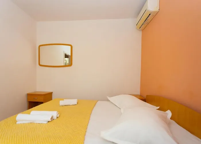 Vranjes 2 * Podgora (Split-Dalmatia)