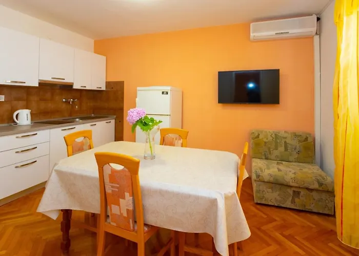 Vranjes 2 * Podgora (Split-Dalmatia)