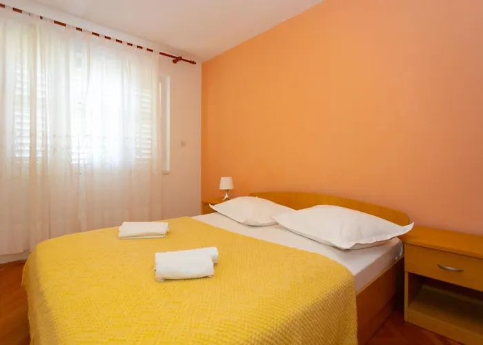 Vranjes 2 * Podgora (Split-Dalmatia)